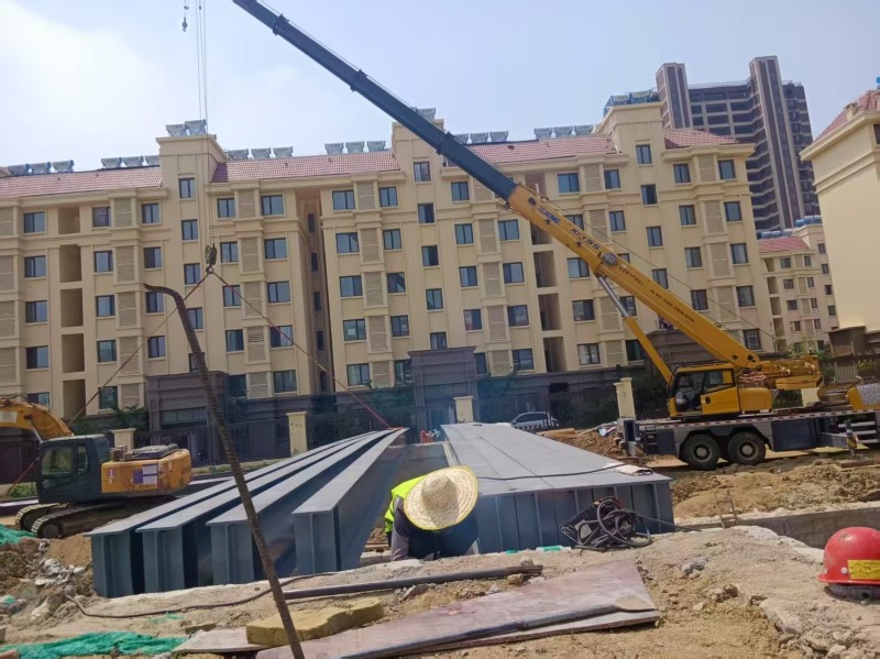 ການອອກແບບ liweiyuan, ການພັດທະນາ, ແລະການຕິດຕັ້ງຂົວເຫຼັກ