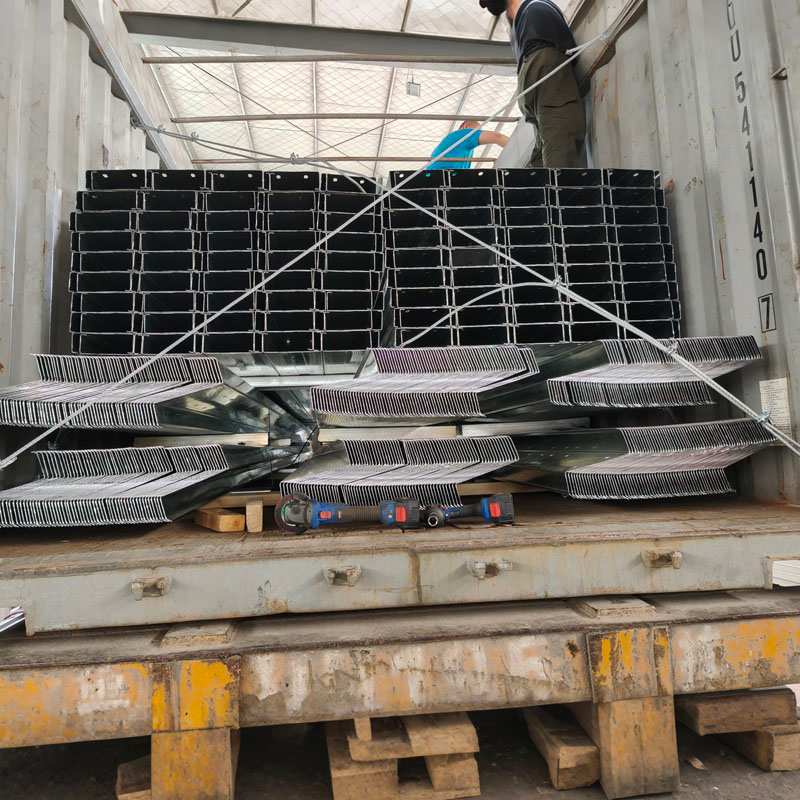 ເປັນຫຍັງໂຄງສ້າງເຫຼັກກ້າ Purlins ເປັນສິ່ງຈໍາເປັນສໍາລັບໂຄງການກໍ່ສ້າງທີ່ທັນສະໄຫມ